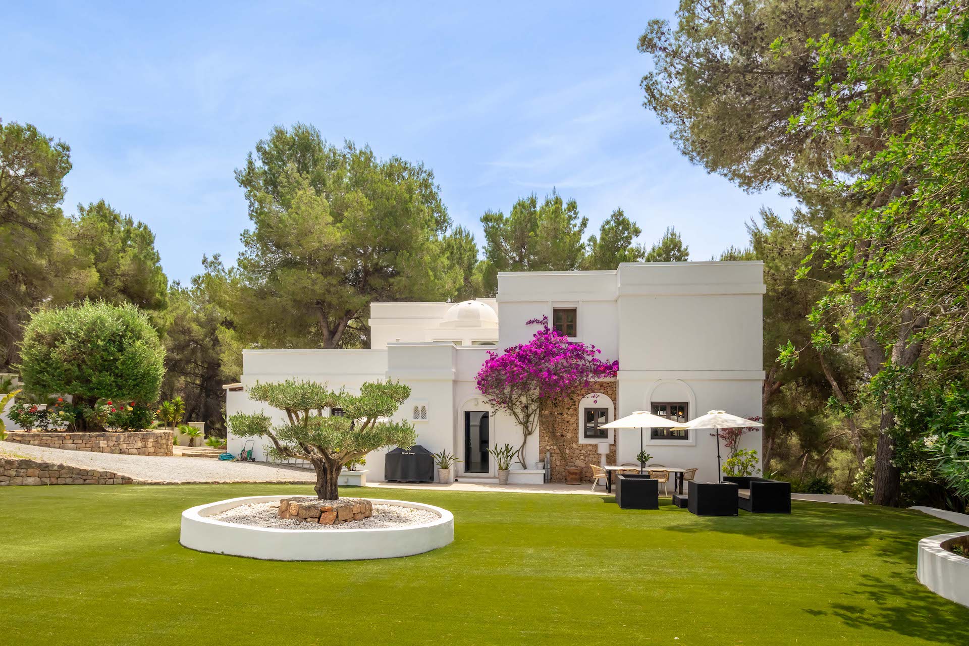 resa estates luxury te koop  ibiza villa for sale sant jordi house garden.JPG